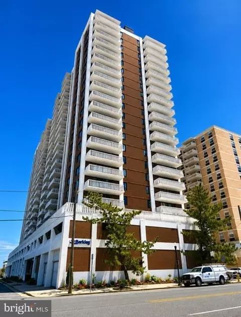 100 S Berkley Sq #21N, Atlantic City, NJ 08401