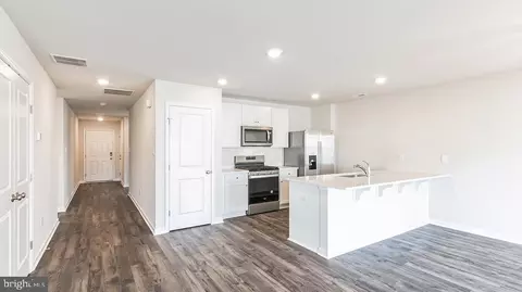 217 Huntington Dr, Egg Harbor Twp, NJ 08234