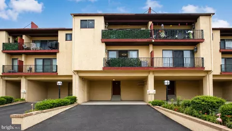 18 Empire Dr, Egg Harbor Township, NJ 08234
