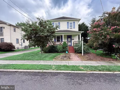 15 Elm Ave, Linwood, NJ 08221