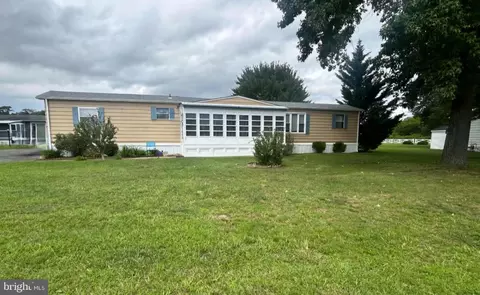101 Country Ln, Buena, NJ 08310