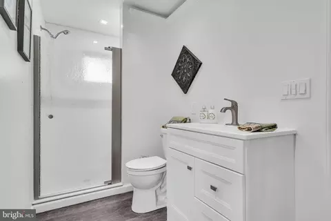 Bath - 617 Pitney Rd, Absecon, NJ 08201 photo 1 of 2