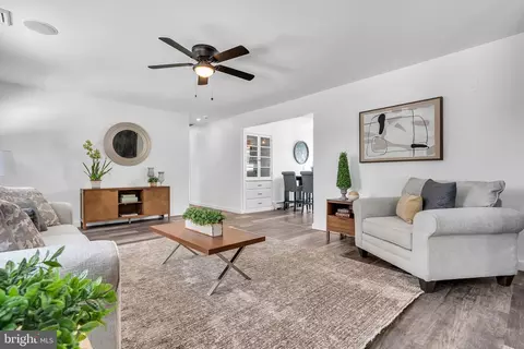 Living - 617 Pitney Rd, Absecon, NJ 08201 photo 1 of 2