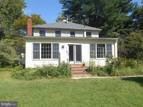 Exterior - 1002 N Chew Rd, Hammonton, NJ 08037 photo 2 of 2