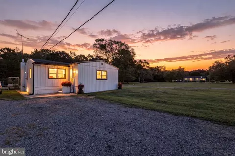 7471 Smith Ave, Mays Landing, NJ 08330