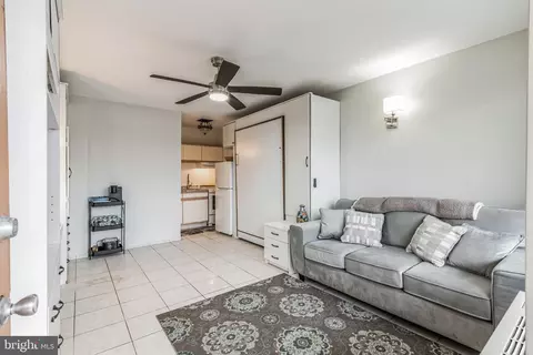 108 S Montpelier Ave #222, Atlantic City, NJ 08401