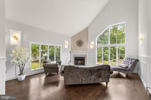 209 Shady Knoll Ln, Galloway, NJ 08205