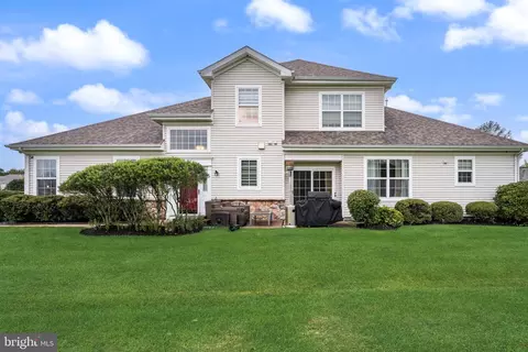 30 W Delray Ln W, Absecon, NJ 08201