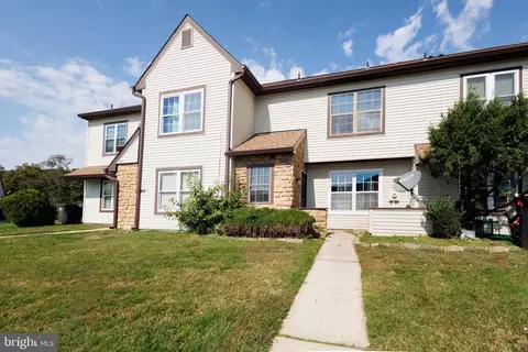 3513 Woodland Dr, Mays Landing, NJ 08330