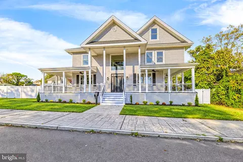 123 Cedar Ave E, Somers Point, NJ 08244