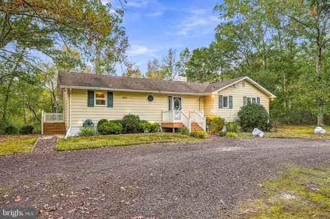 7410 Driftwood Ln, Mays Landing, NJ 08330
