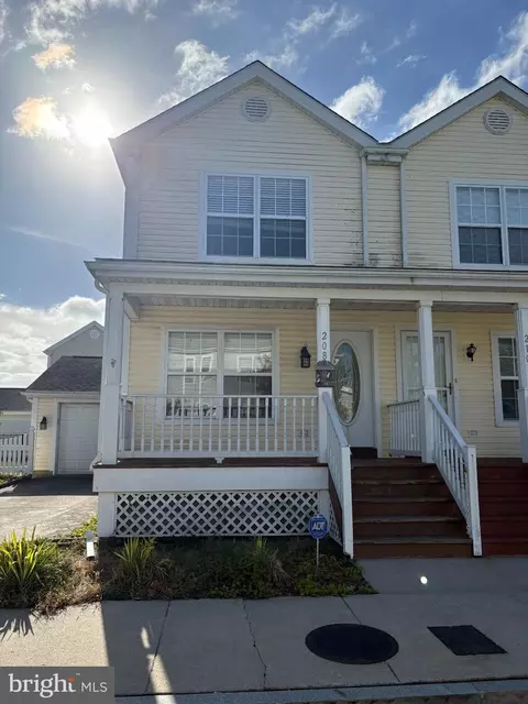 208 Dylan Dr, Atlantic City, NJ 08401