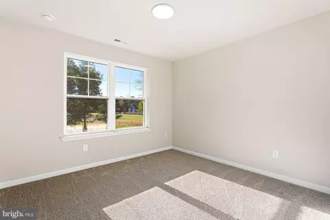 Bedroom - 92 Main Rd, Hammonton, NJ 08037 photo 5 of 6