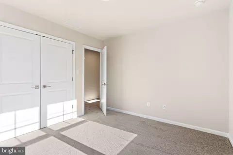 Bedroom - 92 Main Rd, Hammonton, NJ 08037 photo 6 of 6