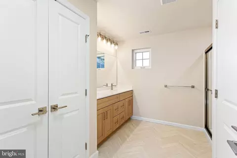 Entry Way - 92 Main Rd, Hammonton, NJ 08037 photo 3 of 4