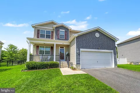128 Crystal Lake Dr, Egg Harbor Township, NJ 08234