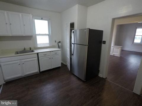 155 E Washington St, Riverside, NJ 08075 photo 2