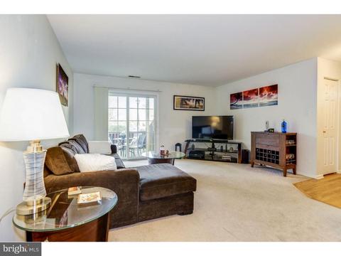2001 Sutton Pl # A, Mount Laurel, NJ 08054 photo 5