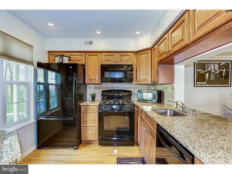 2001 Sutton Pl # A, Mount Laurel, NJ 08054 photo 10