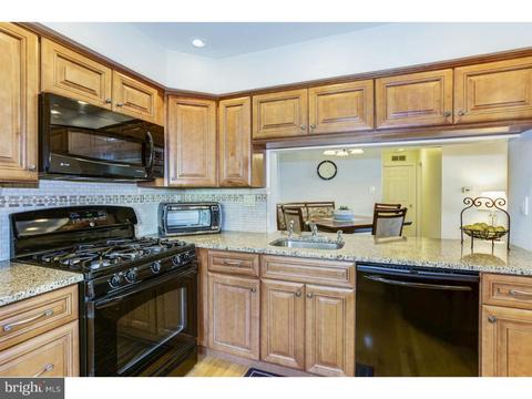 2001 Sutton Pl # A, Mount Laurel, NJ 08054 photo 13