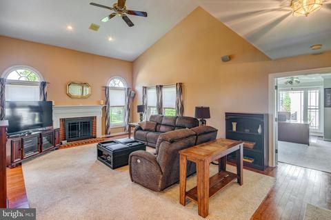 9 Byron Dr, Mount Laurel, NJ 08054 photo 5