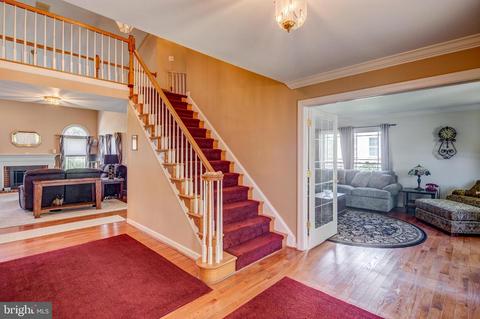 9 Byron Dr, Mount Laurel, NJ 08054 photo 4