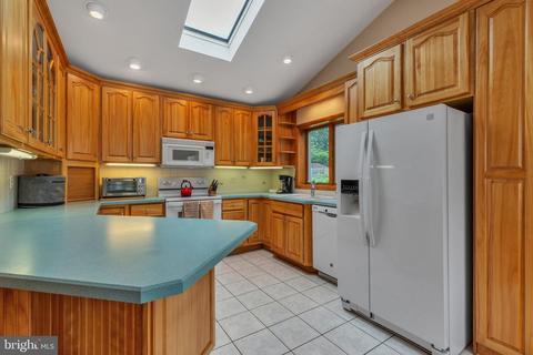 325 Cedar Ln, Mount Laurel, NJ 08054 photo 9