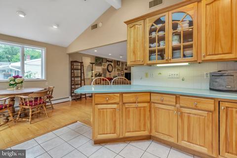 325 Cedar Ln, Mount Laurel, NJ 08054 photo 8