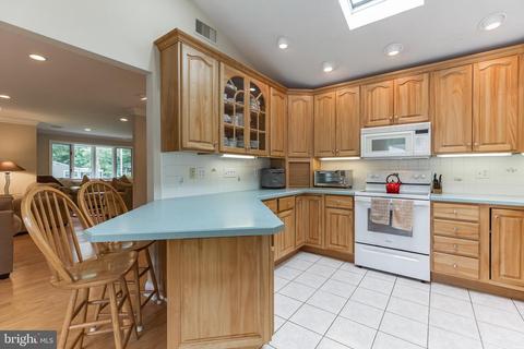 325 Cedar Ln, Mount Laurel, NJ 08054 photo 6