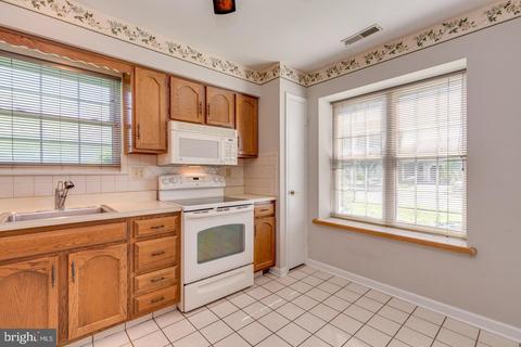62 Falmouth Dr, Mount Laurel, NJ 08054 photo 14