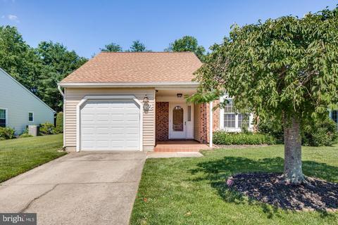 62 Falmouth Dr, Mount Laurel, NJ 08054 photo 1