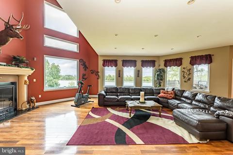 203 Front St, Fieldsboro, NJ 08505 photo 26