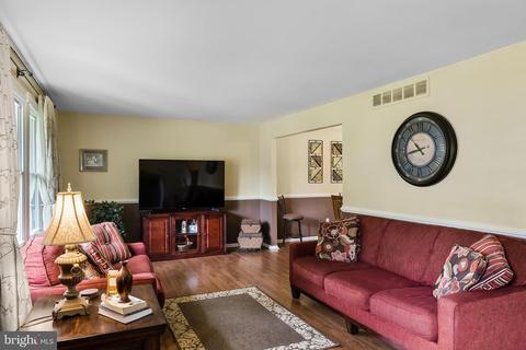 150 Fox Chase Dr, Delran, NJ 08075 photo 5