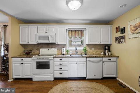 150 Fox Chase Dr, Delran, NJ 08075 photo 12
