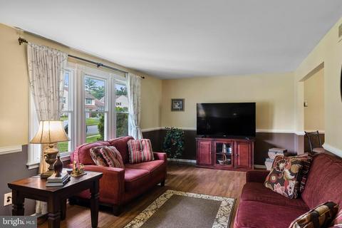 150 Fox Chase Dr, Delran, NJ 08075 photo 4