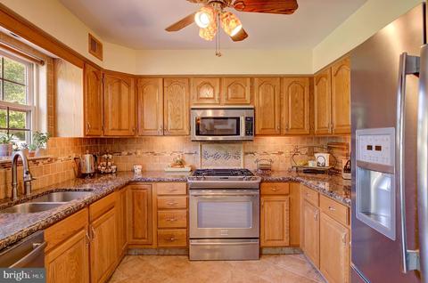 258 Warren Dr, Wrightstown, NJ 08562 photo 14