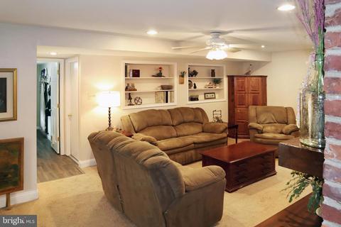 153 Fenwick Ct, Delran, NJ 08075 photo 6