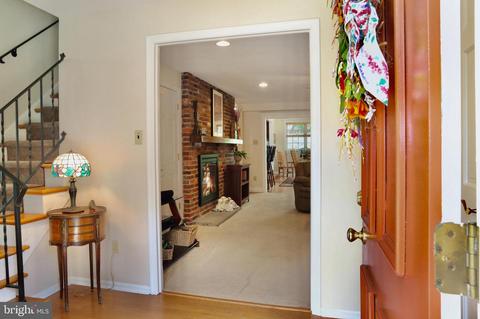 153 Fenwick Ct, Delran, NJ 08075 photo 2