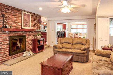 153 Fenwick Ct, Delran, NJ 08075 photo 5