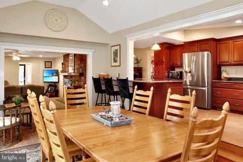 153 Fenwick Ct, Delran, NJ 08075 photo 9