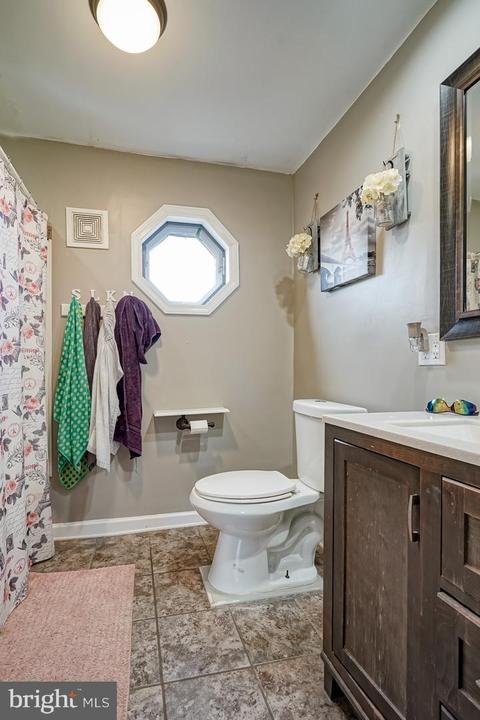 111 S Cedar Ave, Maple Shade, NJ 08052 photo 27