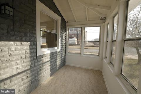 666 Manor Rd, Beverly, NJ 08010 photo 4