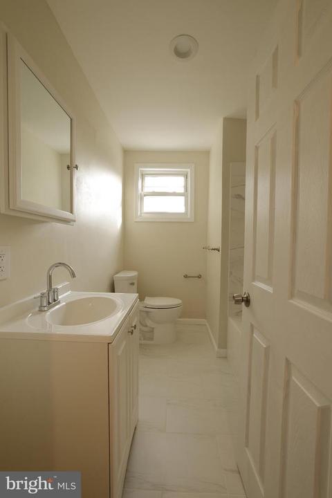 666 Manor Rd, Beverly, NJ 08010 photo 17
