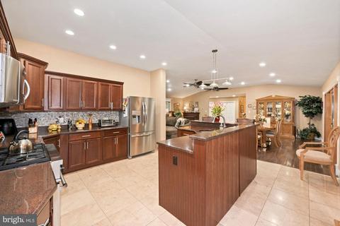 35 Conrow Rd, Delran, NJ 08075 photo 11