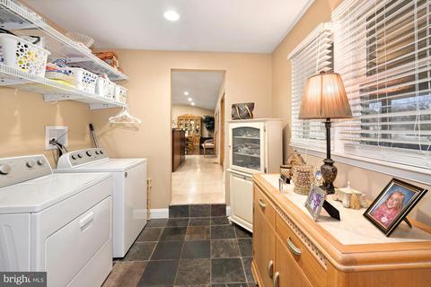 35 Conrow Rd, Delran, NJ 08075 photo 15
