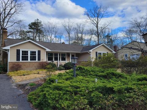 374 Holly Rd, Marlton, NJ 08053