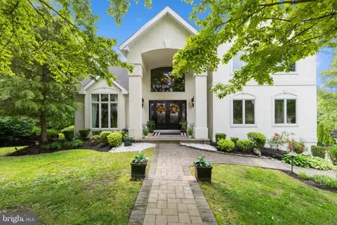 119 Mountainview Rd, Mount Laurel, NJ 08054