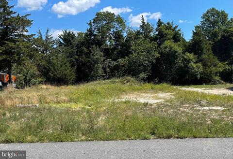 302 Ash Rd, Tuckerton, NJ 08087