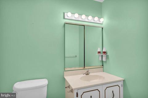 2 E Oleander Dr, Mount Laurel, NJ 08054 photo 14
