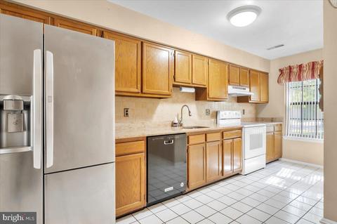 2 E Oleander Dr, Mount Laurel, NJ 08054 photo 7